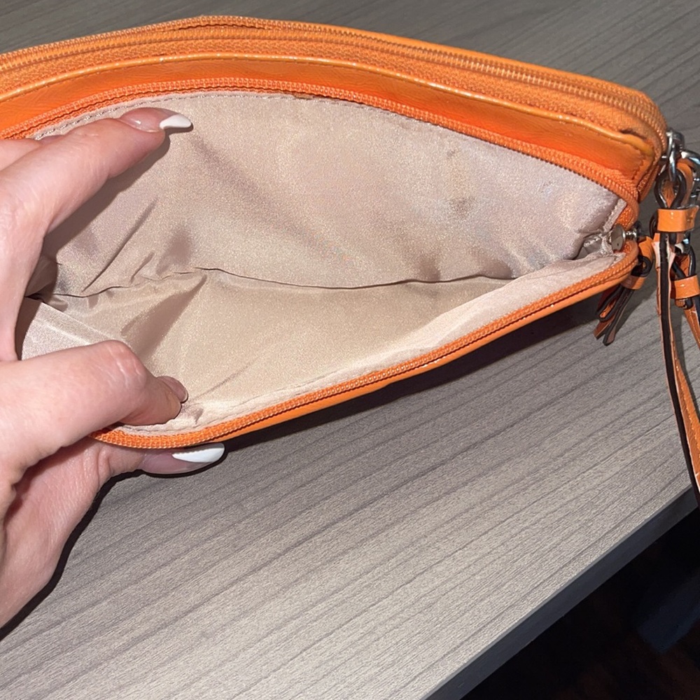 Coach wristlet - Picture 3 of 4
